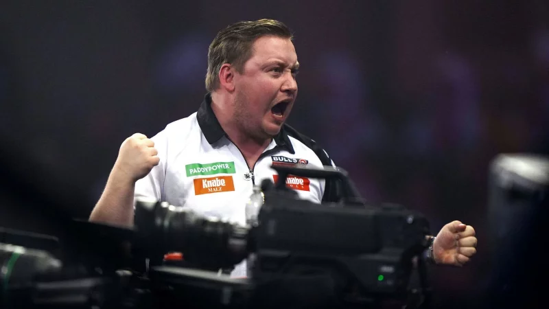 Martin Schindler steht in der dritten Runde der WM. - &copy; Bradley Collyer/PA/AP/dpa