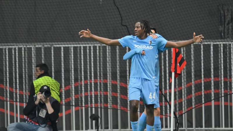 Johan Manzambi erzielte den zwischenzeitlichen Ausgleich f&uuml;r die Freiburger. - &copy; Philippe Magoni/AP/dpa