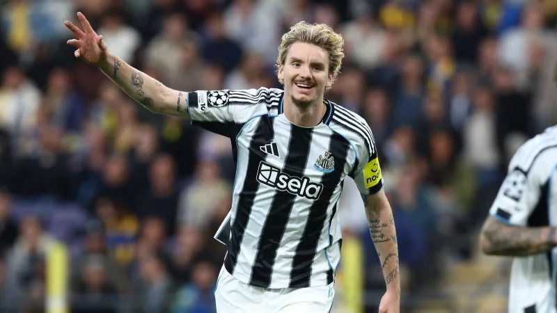 Nick Woltemade bejubelt sein erstes Tor in der Champions League. - &copy; Bruno Fahy/Belga/dpa