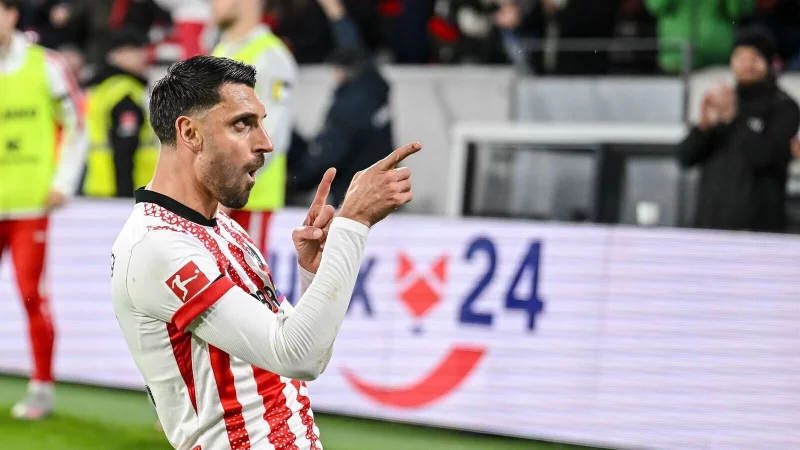 Hat in der Liga schon 69 Mal für Freiburg getroffen: Vincenzo Grifo - © Harry Langer/dpa