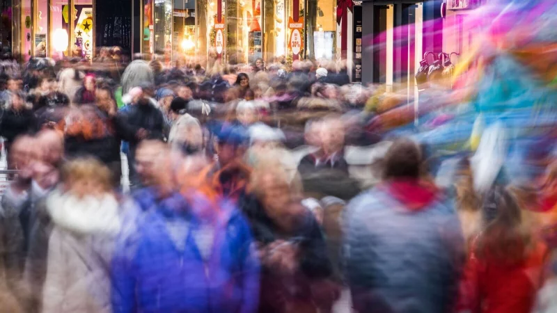 Sind sie auch arm - an Zeit? Zeitarmut entsteht unter anderem durch das Gefühl, immer etwas Produktives tun zu müssen. Die Folge: Stress für Körper und Seele. - © Frank Rumpenhorst/dpa/dpa-tmn