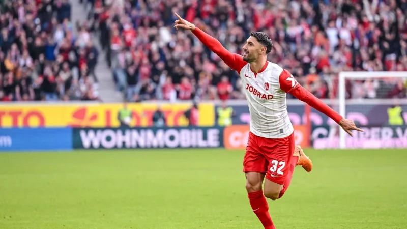 Später Ausgleich: Vincenzo Grifo traf für Freiburg zum 2:2. - © Harry Langer/dpa