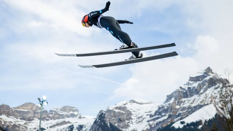 Selina Freitag sprang weit, st&uuml;rzte dann aber. - &copy; Philipp Schmidli/KEYSTONE/dpa