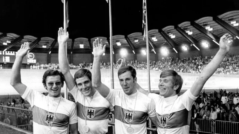 G&uuml;nter Haritz (r.) ist im Alter von 77 Jahren gestorben. (Archivbild) - &copy; Gleie/dpa