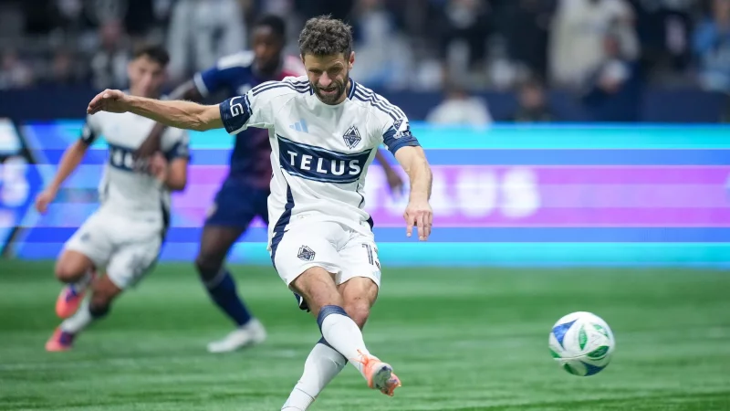 Vancouvers Topstar Thomas M&uuml;ller kennt den europ&auml;ischen Rhythmus bestens. (Archivbild) - &copy; DARRYL DYCK/The Canadian Press/AP/dpa