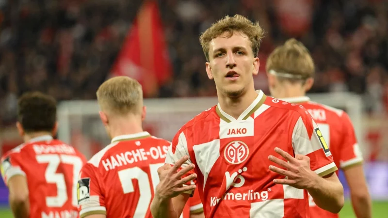 Bejubelte das F&uuml;hrungstor: Nelson Weiper. - &copy; Torsten Silz/dpa