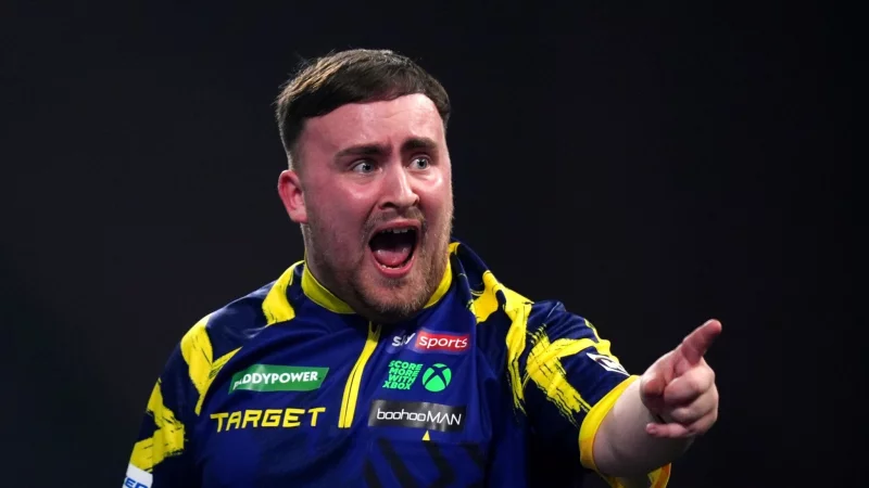 Legte sich mit den Fans an: Luke Littler. - &copy; John Walton/PA Wire/dpa