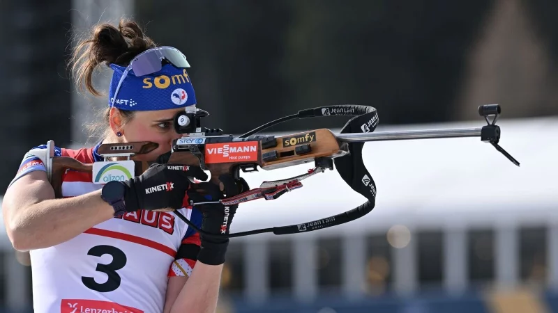 Steht wieder am Start: Julia Simon. (Archivbild) - © Martin Schutt/dpa