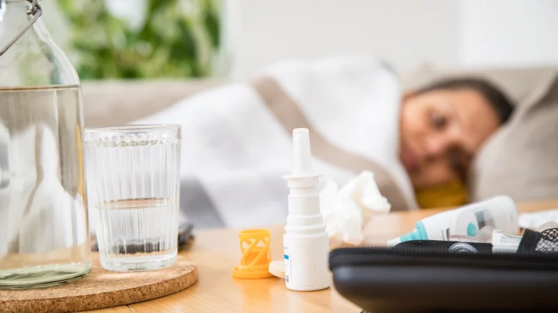 Ein Nasenspray pro Person und Erk&auml;ltung: Man sollte es nicht teilen oder beim n&auml;chsten Mal wieder verwenden. - &copy; Christin Klose/dpa-tmn