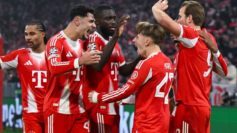 Der FC Bayern jubelt weiter über Tore von Lennart Karl (m). - © Sven Hoppe/dpa