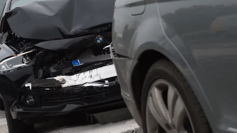 &laquo;Rumms&raquo; - ein Unfall ist im Stadtverkehr schnell passiert - der Streit &uuml;ber Haftung kann dagegen l&auml;nger dauern und oft auch vor Gerichten landen. - &copy; Benjamin Nolte/dpa-tmn