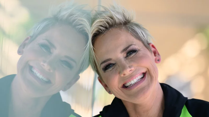 Moderatorin Inka Bause friert viel weniger, seit sie &laquo;Bauer sucht Frau&raquo; moderiert. (Archivfoto) - &copy; Hendrik Schmidt/dpa