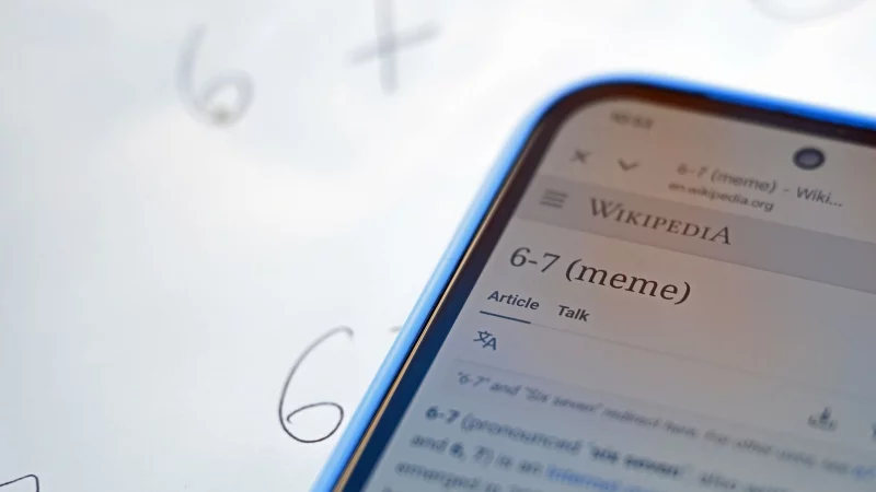 &laquo;6-7&raquo; ist vor allem unter Kindern und Jugendlichen beliebt (Symbolbild). - &copy; Jennifer Br&uuml;ckner/dpa