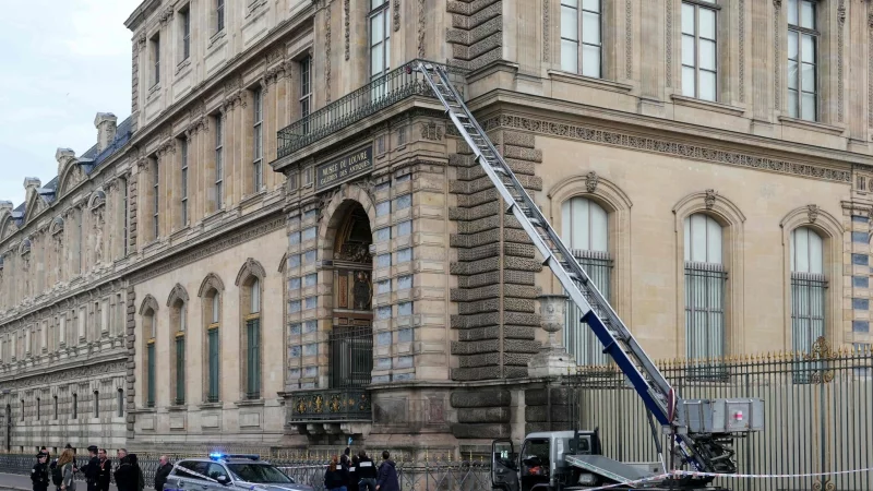Nach dem Einbruch in den Louvre plant Hollywood eine Doku &uuml;ber den spektakul&auml;ren Raub. (Archivbild) - &copy; Dimitar Dilkoff/AFP/dpa