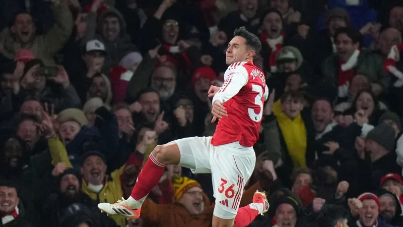 Arsenals Martin Zubimendi jubelt &uuml;ber sein Tor zum 2:0. - &copy; Alastair Grant/AP/dpa