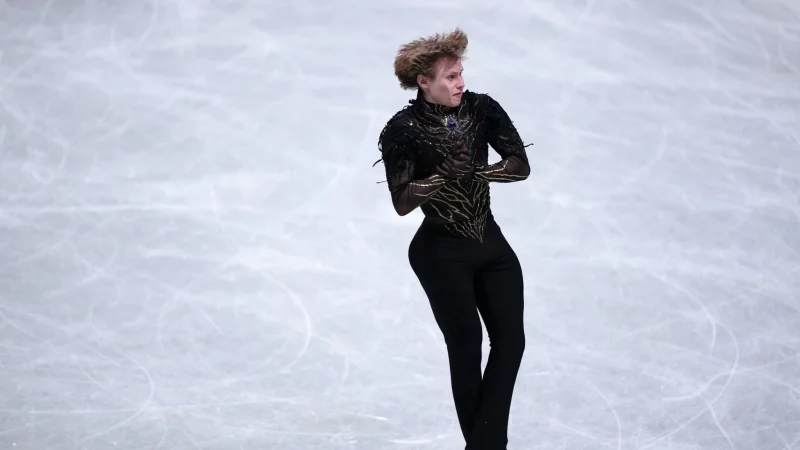 Ilia Malinin zeigte beim Grand-Prix-Finale im japanischen Nagoya in der Kür sieben gelungene Vierfachsprünge. - © Hiro Komae/AP/dpa