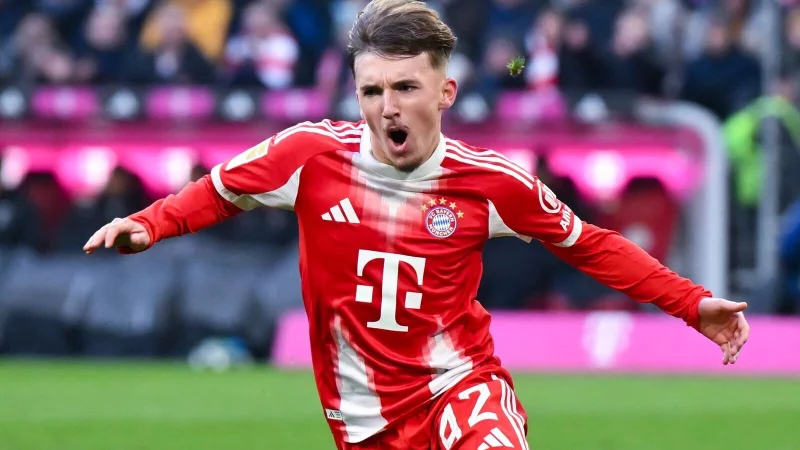 Lennart Karl jubelt nach seinem Tor gegen Freiburg. - &copy; Sven Hoppe/dpa