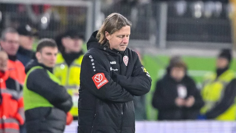Steht in Mainz unter Druck: Trainer Bo Henriksen - © Harry Langer/dpa