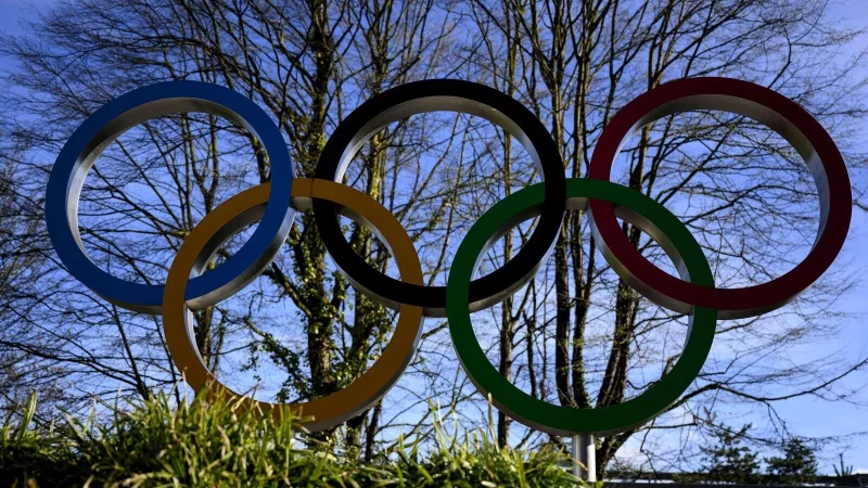 Bei den Olympischen Winterspielen werden russische Athleten in Wettbewerben der FIS-Sportarten nicht teilnehmen dürfen. - © Laurent Gillieron/KEYSTONE/dpa