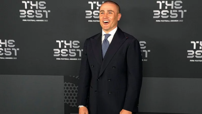 Fabio Cannavaro trainiert k&uuml;nftig die Fu&szlig;baller Usbekistans. - &copy; Michel Euler/AP/dpa