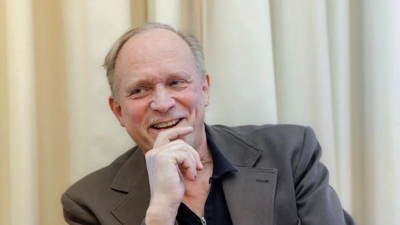 Mag es lieber analog: Schauspieler Ulrich Tukur. (Archivbild) - &copy; Markus Scholz/dpa