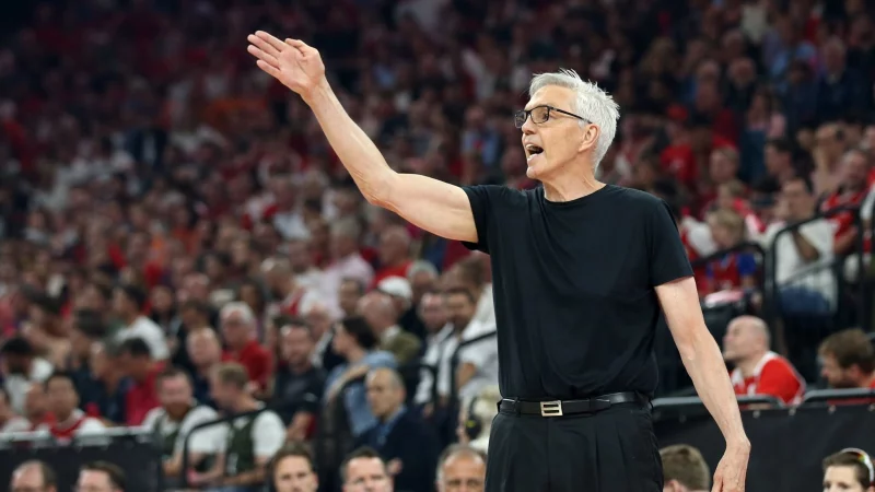 Bayern-Trainer Gordon Herbert gewann mit seinem Team auch bei Paris Basketball. (Archivbild) - &copy; Matthias Stickel/dpa