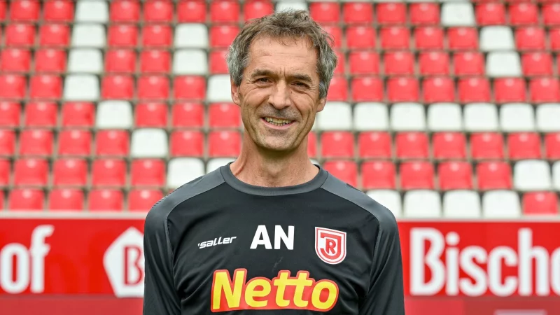 Der Teamarzt des Fu&szlig;ball-Drittligisten bekommt einen FIFA-Preis. - &copy; Armin Weigel/dpa