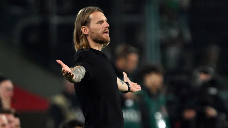 Auch ohne neuen Sportchef geht es f&uuml;r Interimscoach Eugen Polanski am Sonntag um seine Zukunft bei den Profis - &copy; Federico Gambarini/dpa