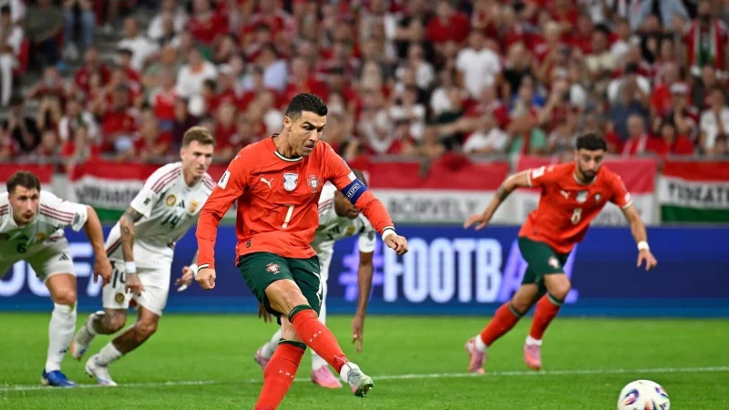 Cristiano Ronaldo spricht &uuml;ber seinen Bekanntheitsgrad. (Archivbild) - &copy; Denes Erdos/AP/dpa