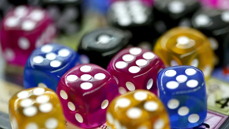 Heute schon Ihr Sparschwein bef&uuml;llt? Die W&uuml;rfel-Challenge kann daf&uuml;r einen guten Anreiz liefern. - &copy; Roland Weihrauch/dpa/dpa-tmn