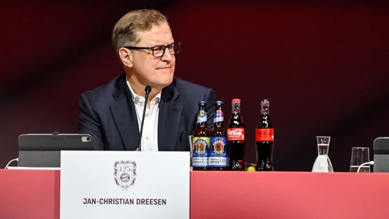 &Auml;u&szlig;ert sich nach Kritik am Sponsor: Vorstandschef Jan-Christian Dreesen. - &copy; Harry Langer/dpa