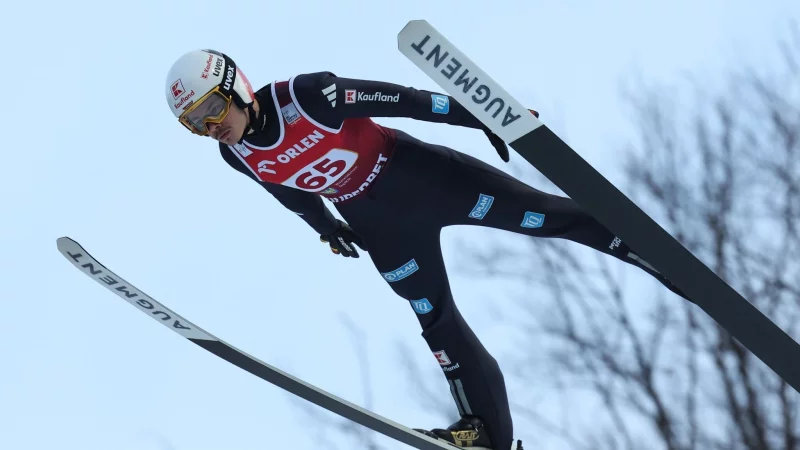 Trumpfte beim Weltcup in Wisla auf: Skispringer Philipp Raimund. - © Grzegorz Momot/PAP/dpa