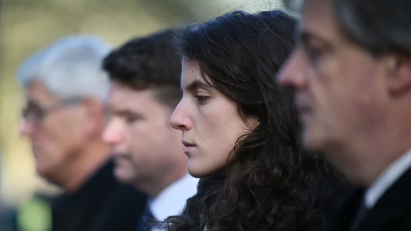 Die Kennedy-Enkelin Tatiana Schlossberg (2.v.r.) ist im Alter von 35 Jahren gestorben. (Archivfoto) - &copy; Alastair Grant/AP/dpa