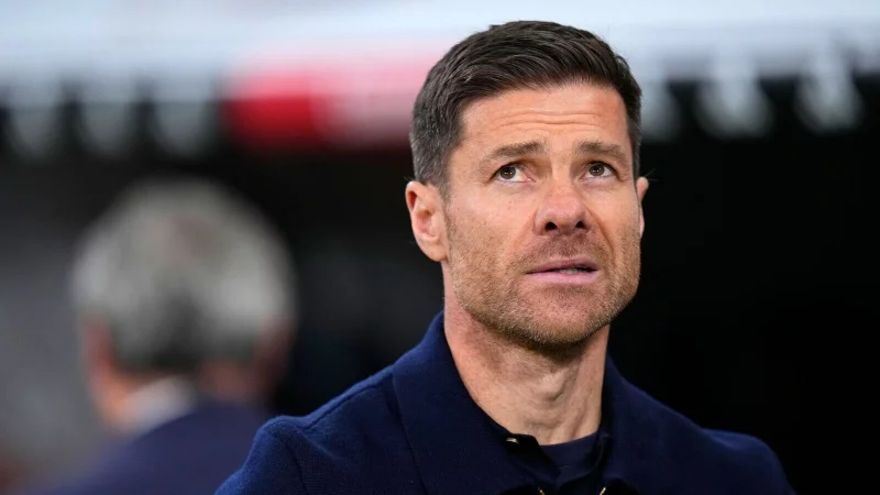 Xabi Alonso ist erst seit diesem Sommer Trainer in Madrid. - © Manu Fernandez/AP/dpa