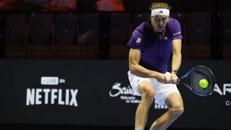 Nach nur einem Match war für Alexander Zverev Schluss beim Show-Turnier in Saudi-Arabien. - © Felice Calabro/IPA via ZUMA Press/dpa