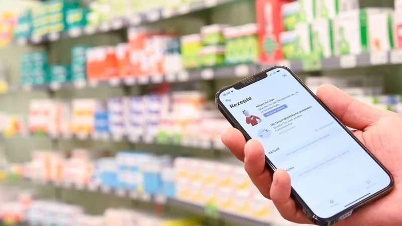 Sie brauchen ein Medikament und die Krankenkasse tr&auml;gt die Kosten daf&uuml;r? Dann haben Sie Anspruch darauf, dass der Arzt oder die &Auml;rztin Ihnen das entsprechende Rezept ausstellt. - &copy; Mohssen Assanimoghaddam/dpa/dpa-tmn