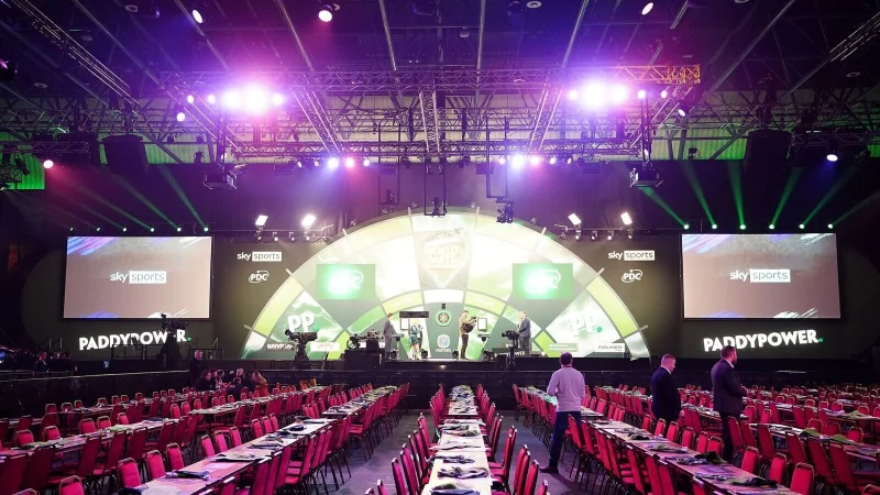 Die West Hall in London wird durch eine größere Arena im Gebäude ersetzt. (Archivbild) - © Zac Goodwin/PA Wire/dpa