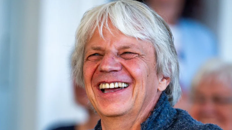 Der mehrfach preisgekrönte Filmregisseur Andreas Dresen hat den Juryvorsitz für die diesjährige Vergabe des Fernsehfilmpreises beim TeleVisionale-Festival. (Archivbild) - © Jens Büttner/dpa