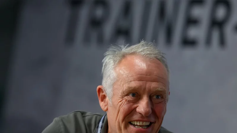 Kommt er noch einmal zur&uuml;ck als Profitrainer? Christian Streich schlie&szlig;t es zumindest nicht aus. (Archivbild) - &copy; Hendrik Schmidt/dpa