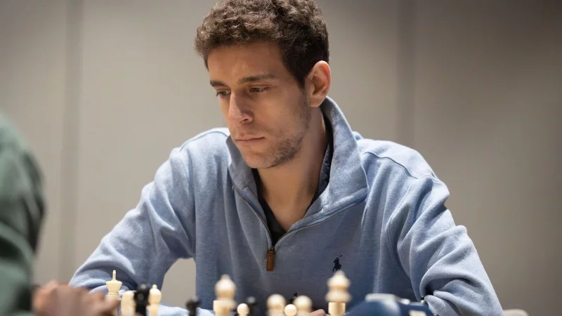 Schach-Großmeister Daniel Naroditsky aus den USA ist gestorben. (Archivbild) - © Kelly Centrelli/Charlotte Chess Center/AP/dpa