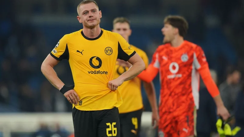 Die Dortmunder Spieler reagierten ern&uuml;chtert und entt&auml;uscht. - &copy; Ian Hodgson/AP/dpa