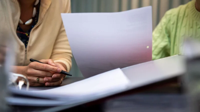 Schutz der Erbeninteressen: Nachlassgerichte m&uuml;ssen bei Genehmigungen pr&uuml;fen, ob Ma&szlig;nahmen den Interessen aller Erben entsprechen. - &copy; Nico Tapia/dpa-tmn