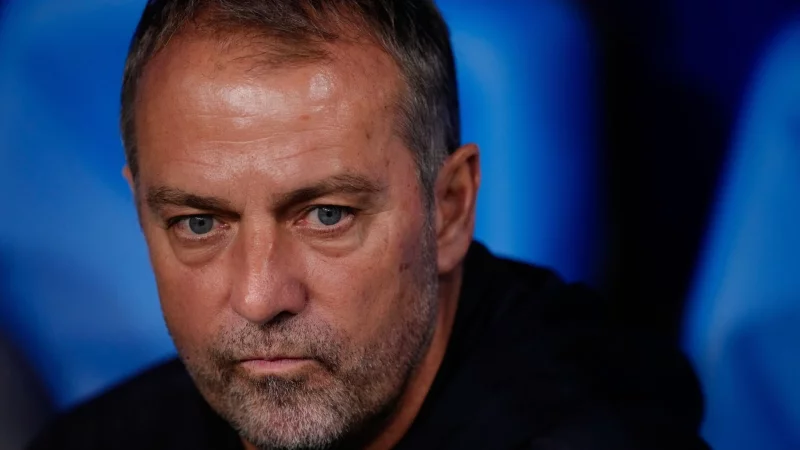 Hansi Flick will von seiner Spielweise f&uuml;r den FC Barcelona nicht abr&uuml;cken. (Archivbild) - &copy; Jose Breton/AP/dpa