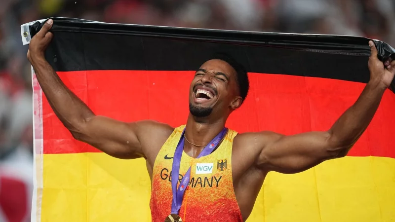 Zehnk&auml;mpfer Leo Neugebauer bejubelte in Tokio WM-Gold. - &copy; Michael Kappeler/dpa