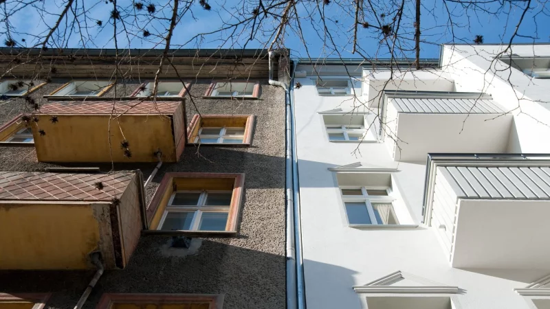 Aus Alt mach Neu: Hat der Vermieter umfassende Modernisierungsma&szlig;nahmen umgesetzt, kann er die Miete seiner Mieter erh&ouml;hen. - &copy; Andrea Warnecke/dpa-tmn