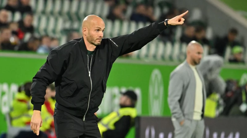 Wolfsburg-Trainer Paul Simonis. - &copy; Swen Pf&ouml;rtner/dpa