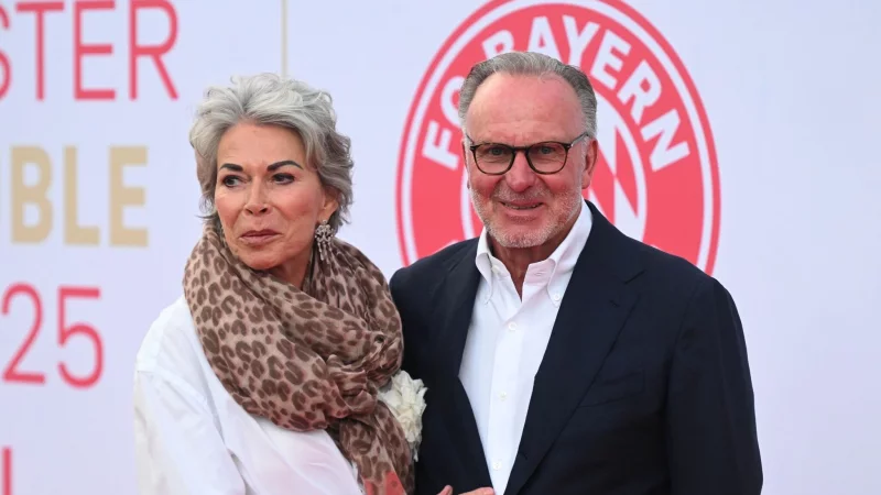 Dankte seiner Ehefrau Martina: Karl-Heinz Rummenigge. - © Felix Hörhager/dpa