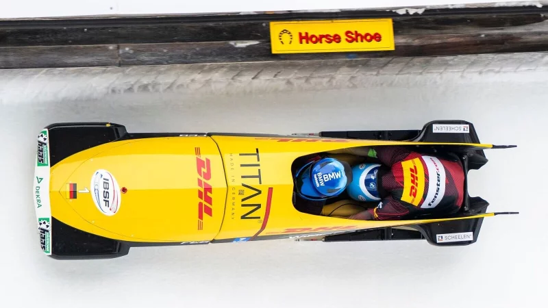 Johannes Lochner (l) und Georg Fleischhauer holen beim Zweierbob-Weltcup in St. Moritz ihren zweiten EM-Titel im kleinen Schlitten. - &copy; Mayk Wendt/KEYSTONE/dpa