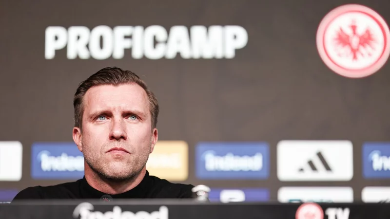 Bei der Trainersuche gefordert: Eintracht-Vorstand Markus Kr&ouml;sche. - &copy; Hannes P. Albert/dpa