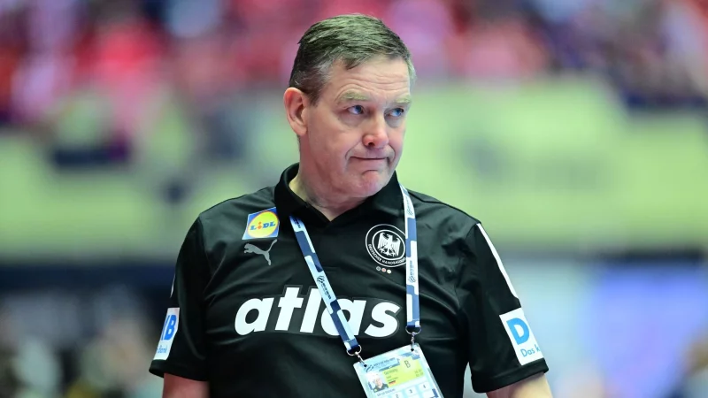 Bundestrainer Alfred Gislason &uuml;berraschte mit seiner Aufstellung gegen D&auml;nemark. - &copy; Sina Schuldt/dpa